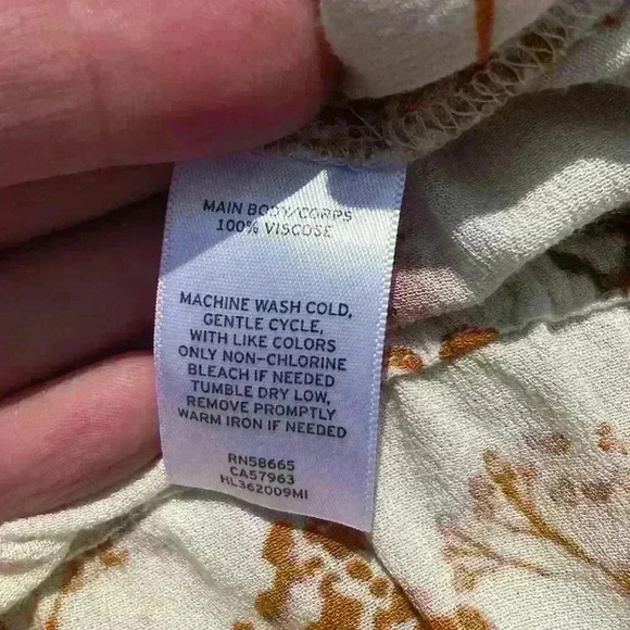 Hinge, extra small ruffled knee length dress - Picture 5 of 7